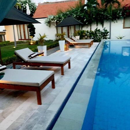 Bed and Breakfast The Edicha Lovina Exterior foto